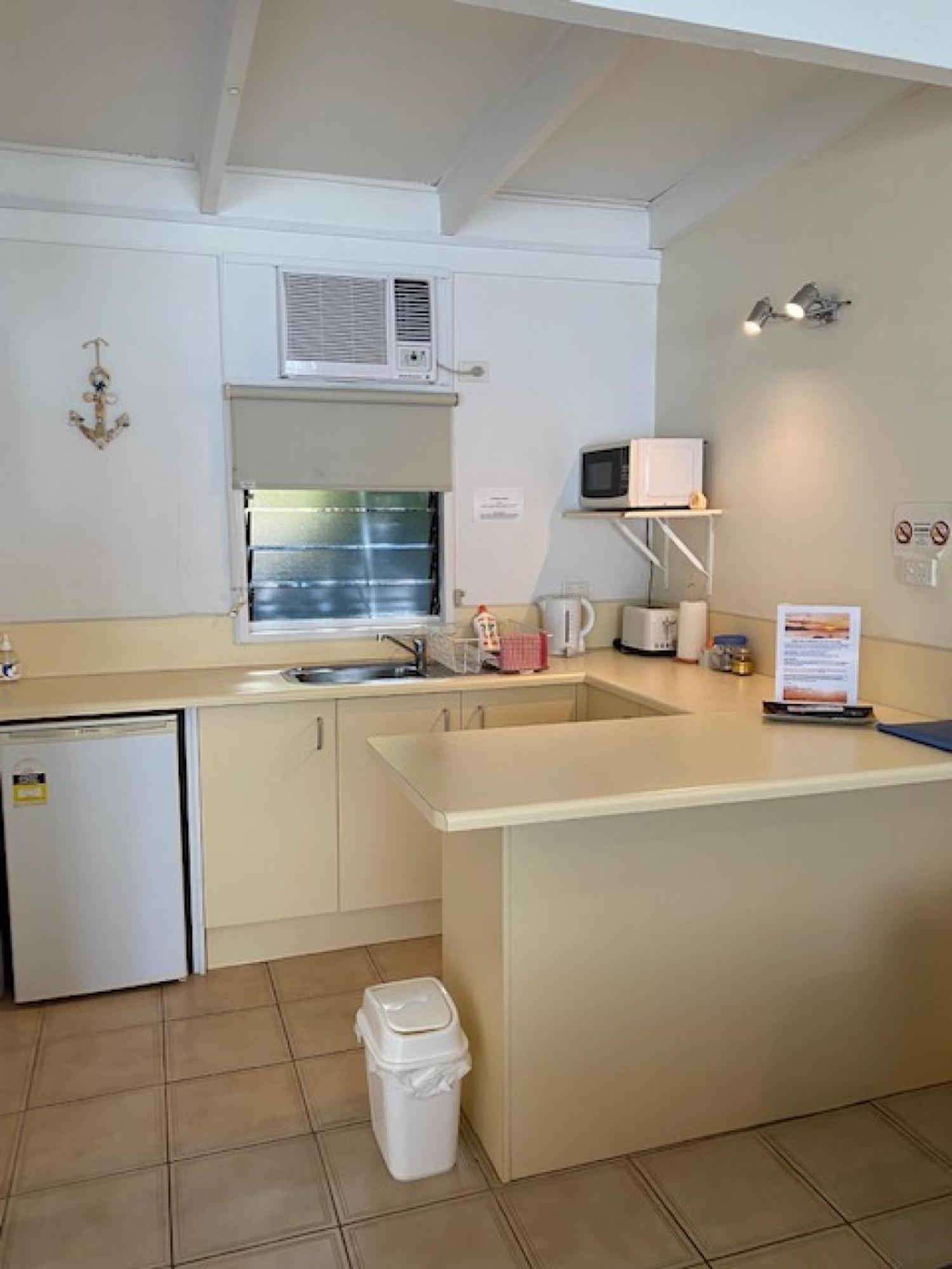 Affordable Island Escape! Queen Studio, Nelly Bay Екстериор снимка
