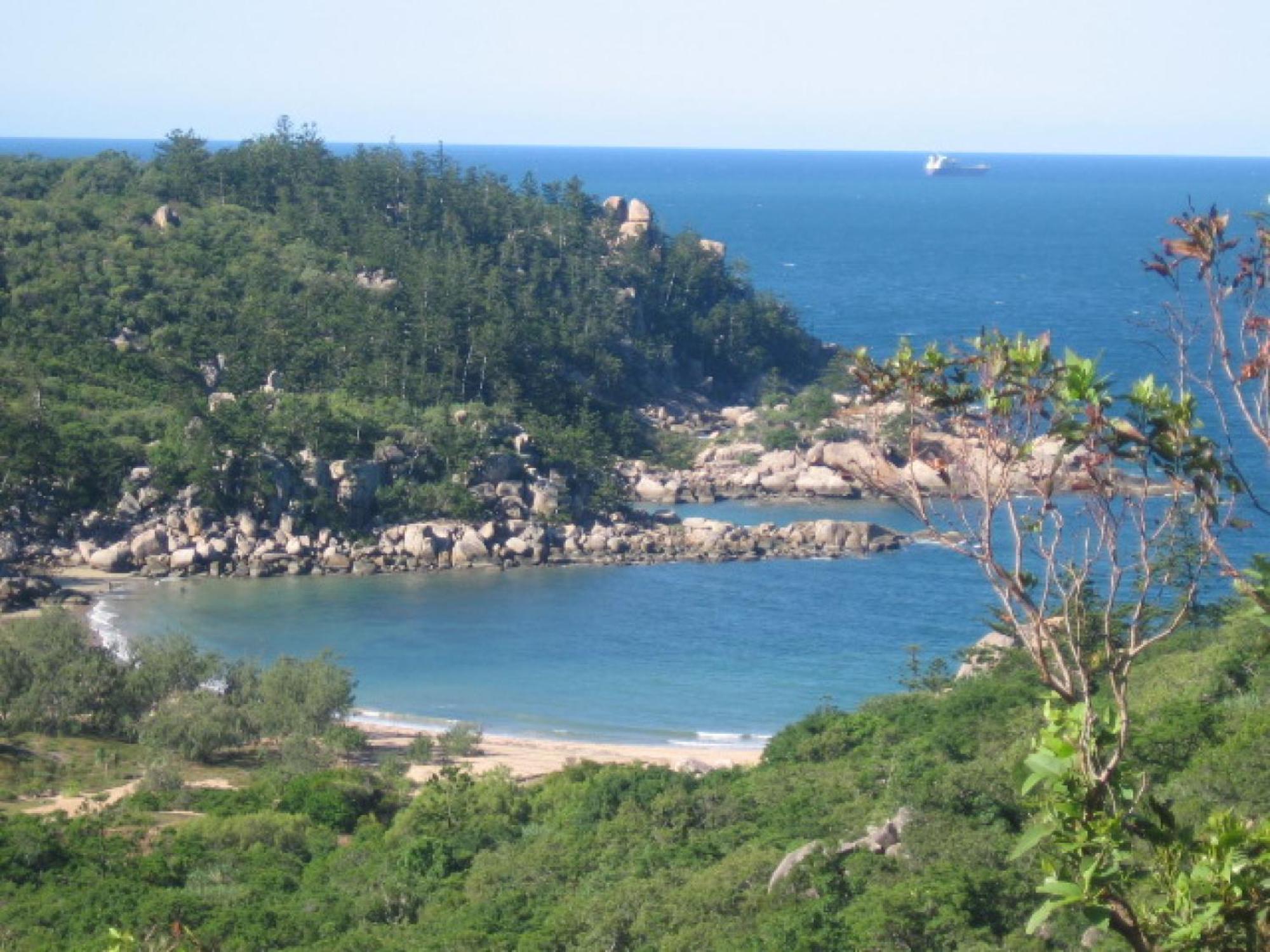 Affordable Island Escape! Queen Studio, Nelly Bay Екстериор снимка