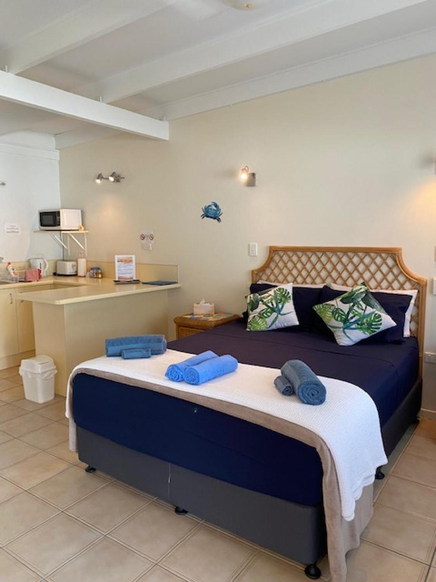 Affordable Island Escape! Queen Studio, Nelly Bay Екстериор снимка