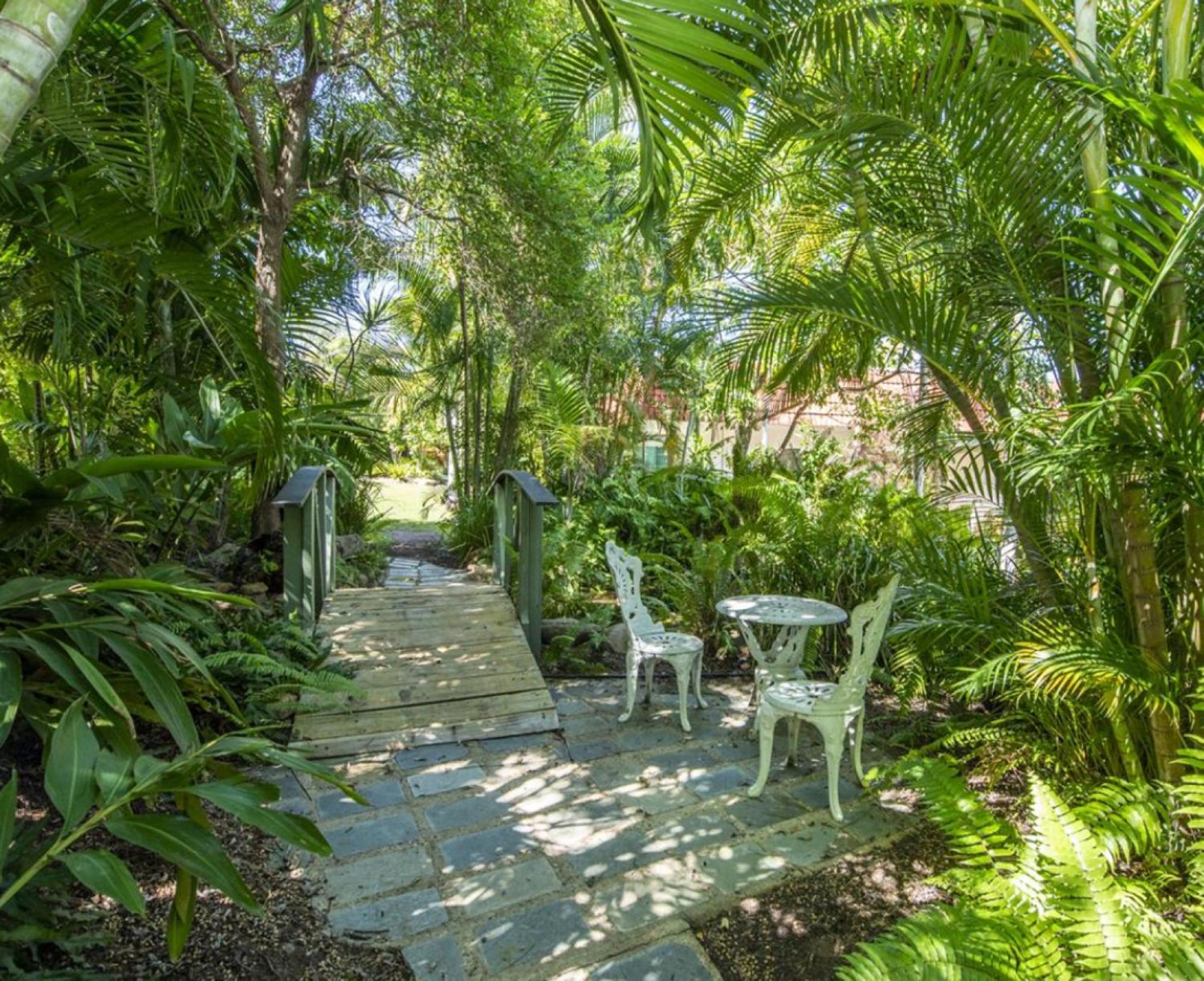 Affordable Island Escape! Queen Studio, Nelly Bay Екстериор снимка